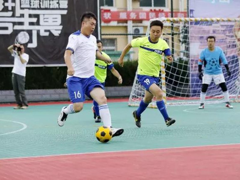 龙8头号玩家简介